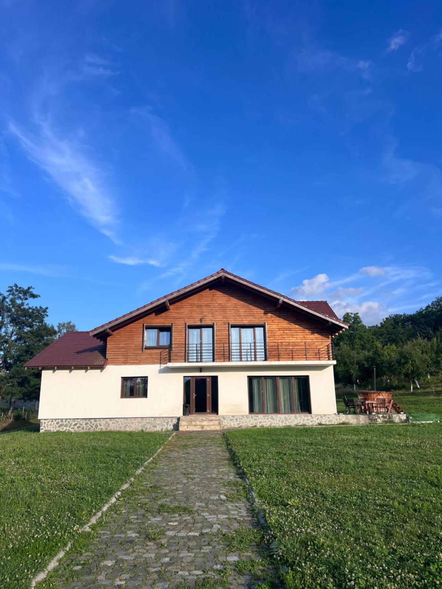 Pensiunea Lili'S House Buchin Exterior photo